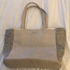 Bone color shoulder bag